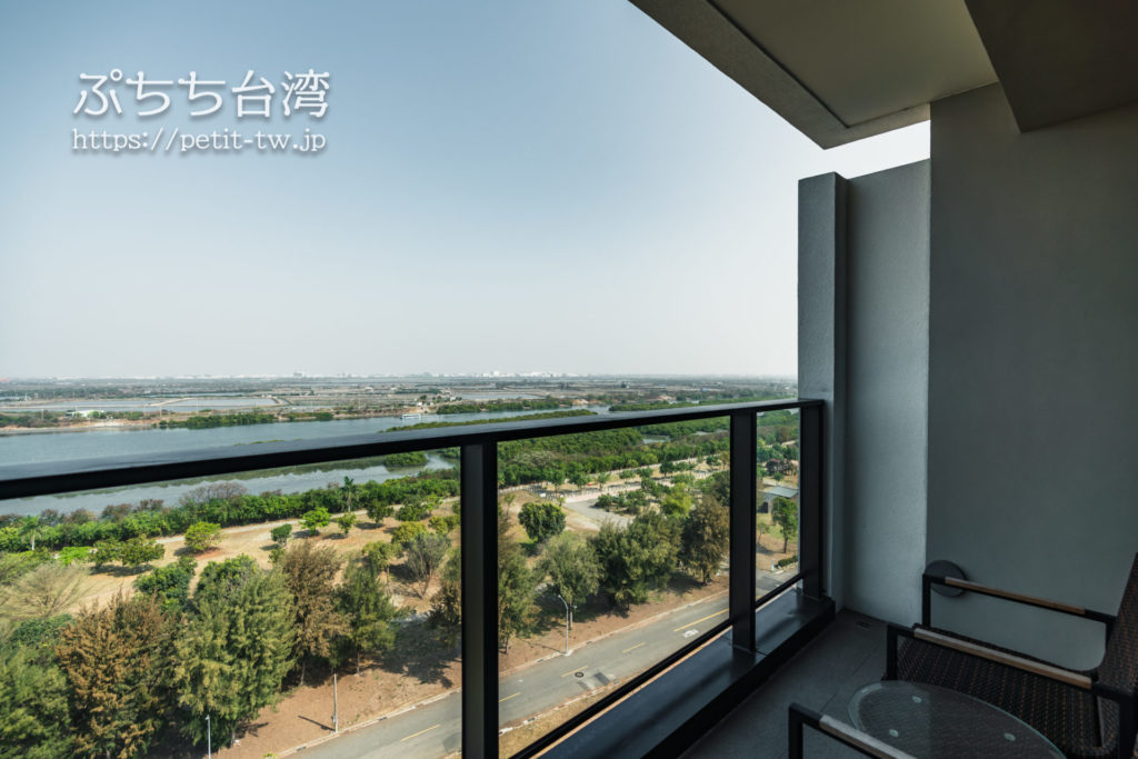 クラウンプラザホテル台南のクラウンプラザ スペシャルビュー ルーム バルコニーからの眺望